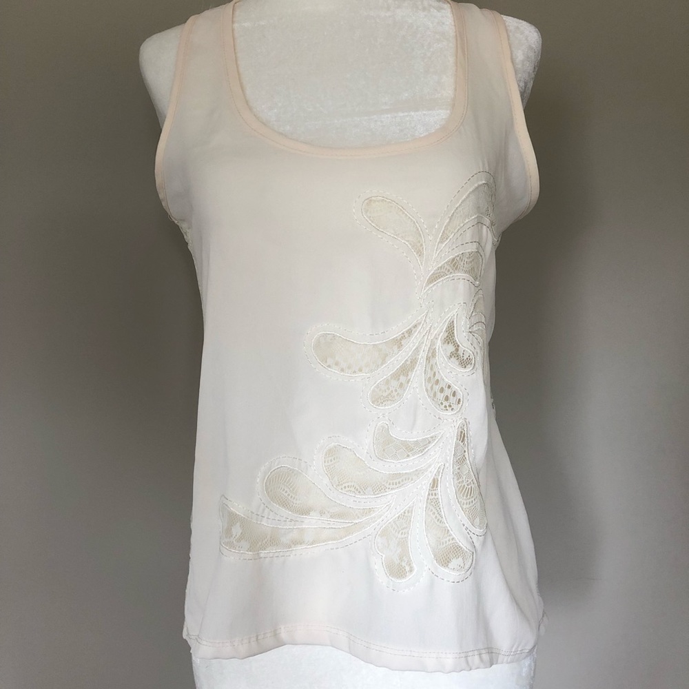 Eyeshadow sleeveless top with adorable lace detail